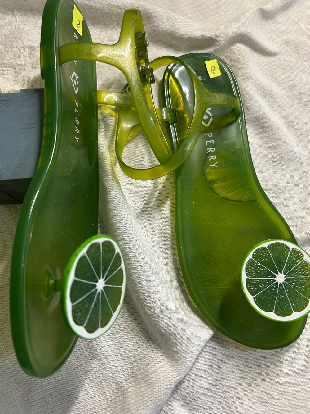 KATY PERRY Green Jelly Sandals with Lime Slice Accent - Women size 8 - Picture 3 of 3